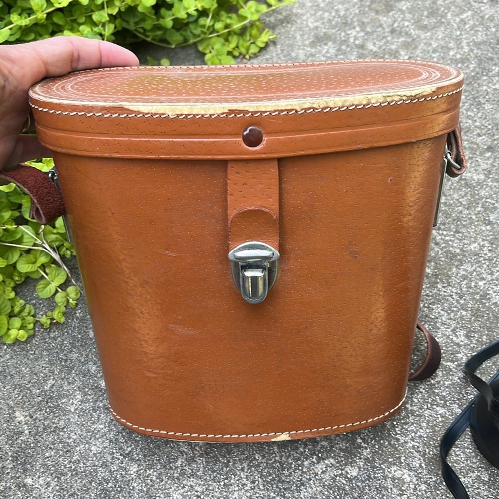 Vintage Tasco Binoculars in Leather Carrying Case - Picture 5 of 13